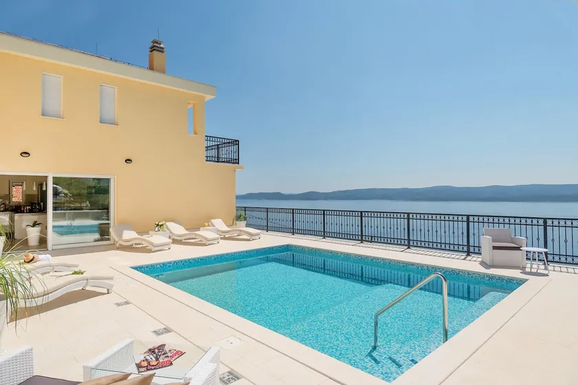 Villa Sun Palace with luxury 5 bedroom villa and amazing panoramic sea views - Image 1