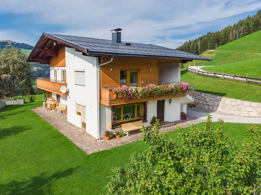 Apartment with stunning view of the mountains - Image 1
