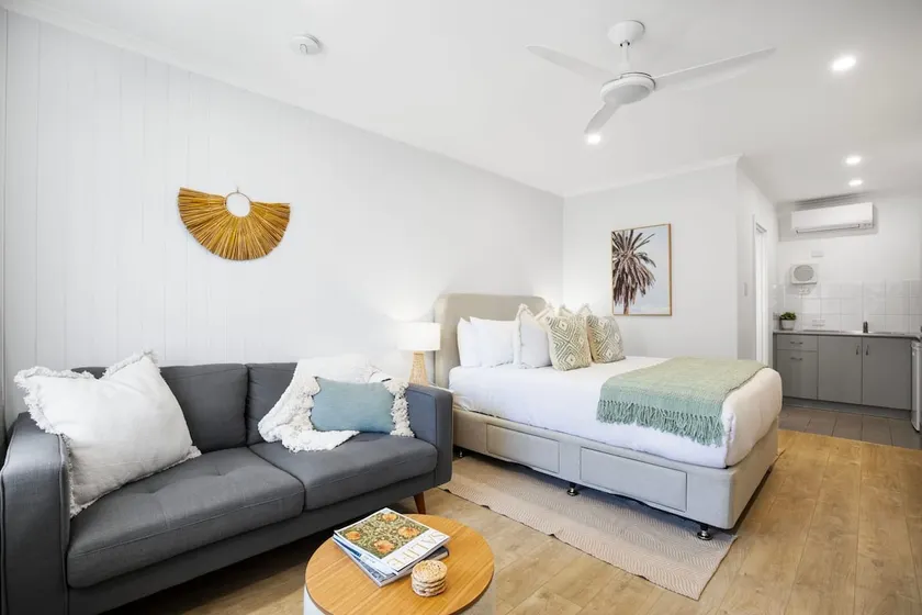 Bayscape Studio Glenelg - Image 1