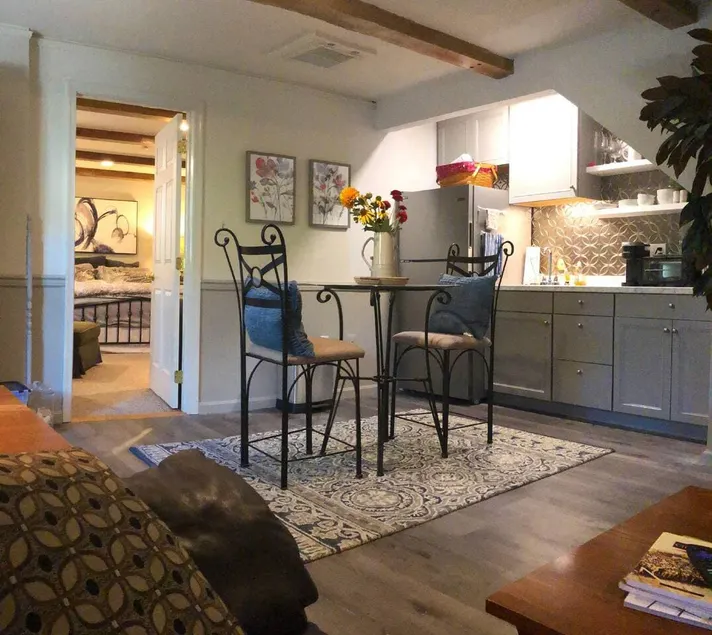 Top o' the Hill Apt. in historic Harpers Ferry - Image 1