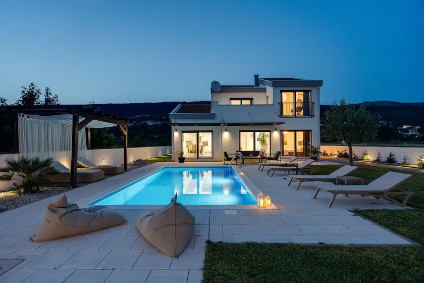 Villa Anja is a 4 bedroom villa with a 32 sqm heated pool near Imotski - Image 1