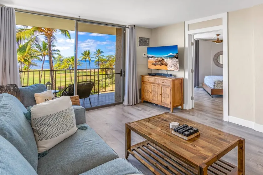 Tranquil Oceanfront Vistas - Image 1