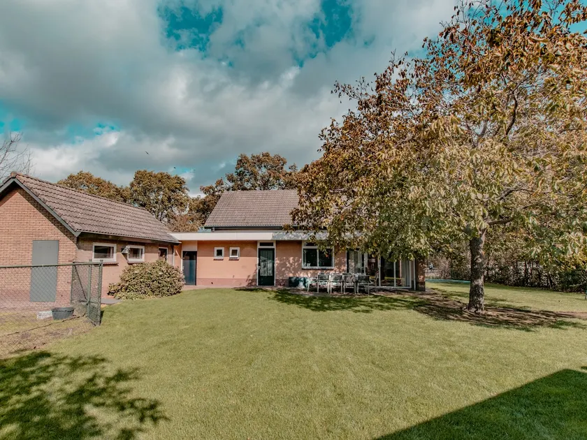 Child friendly detached villa with hot tub - Image 1