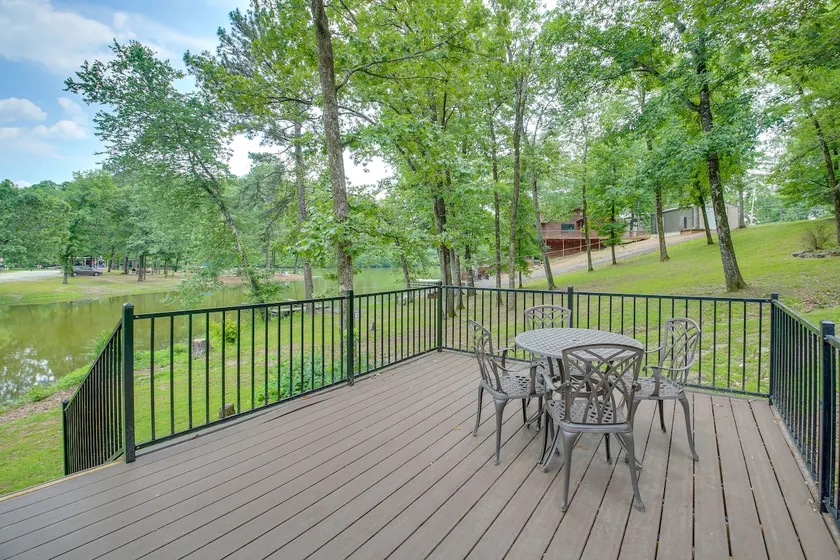 Lakefront Arkansas Home w/ Dock & Sunroom - Image 1