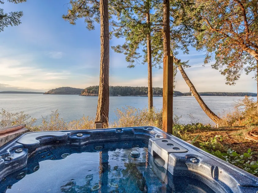 Waterfront! Hot Tub! Dog Friendly! (TSB) - Image 1