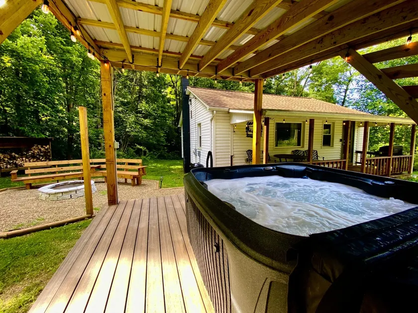 Cozy Ohiopyle/Fallingwater Cabin Hot Tub Fire Pit - Image 1