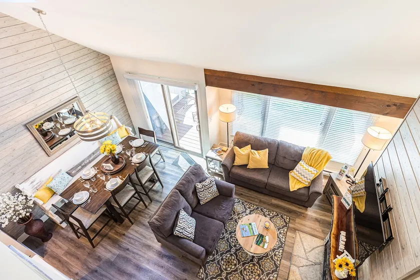 Quiet Galena Territory Home near Lake with tons of Amenities-Great Winter Escape - Image 1