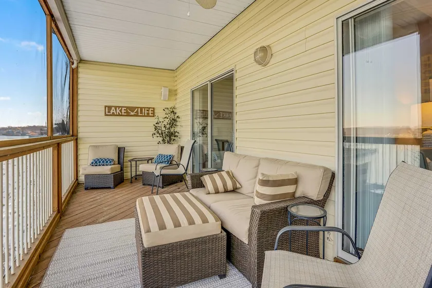 Pool Access! Lake-View Retreat in Osage Beach - Image 1