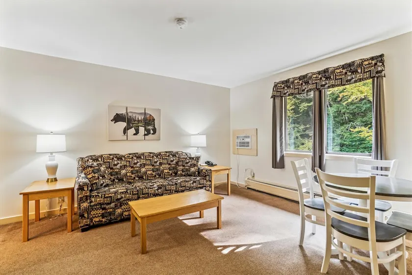 Cedarbrook Suite/outside heated pool 118/120 - Image 1