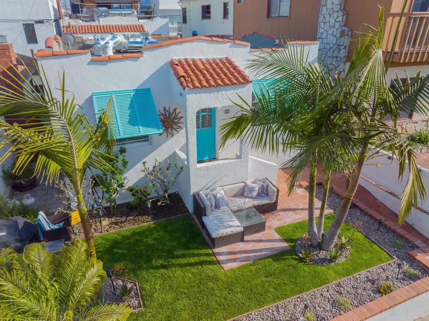 2 Bedroom Hermosa Beach Home - Image 1