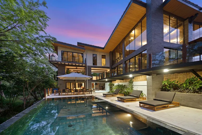 Welcome to Villa Nambi | Full Staffed + 2 boats for you! by Viridian Experience - Image 1