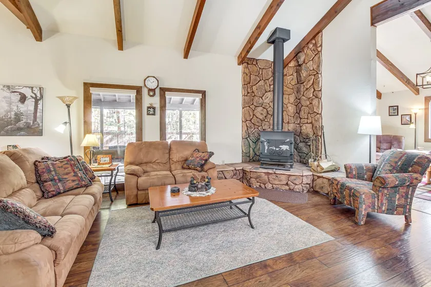 Spacious Cabin w/ Deck: 7 Mi to Show Low! - Image 1