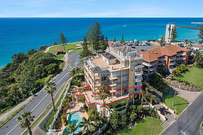 Orion 2 - Beachfront Rainbow Bay Coolangatta - All Linen Supplied - Min. 3 night stays year round! - Image 1