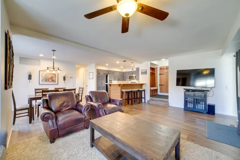 Snowcreek Resort Condo w/ Deck at Mammoth Mountain - Image 1