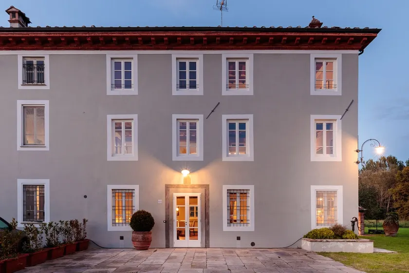 Villa Brunetta, Discover your Modern but Traditional Villa in Lucca - Image 1