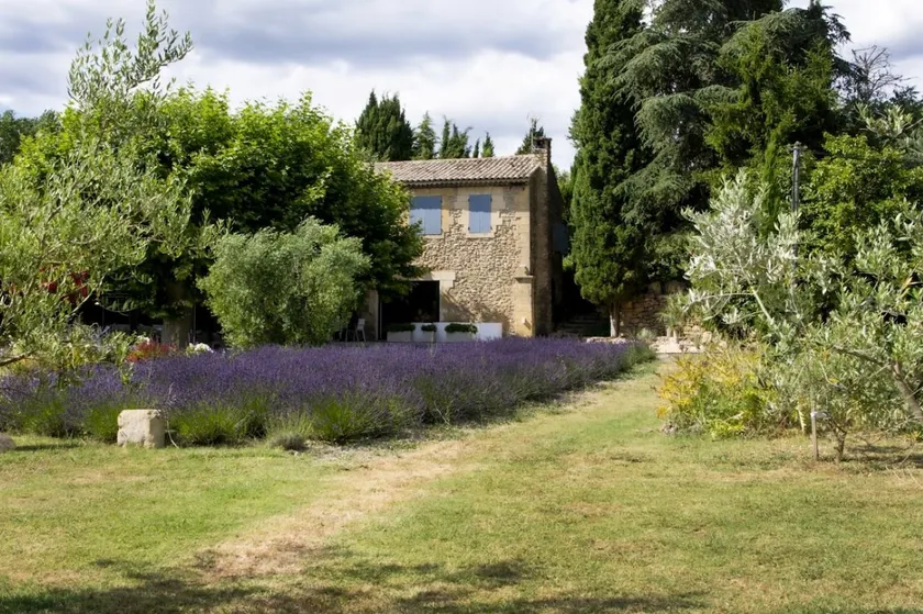 Provencal bondgård med luftkonditionering och uppvärmd pool i Salon de Provence, 8 personer - Image 1