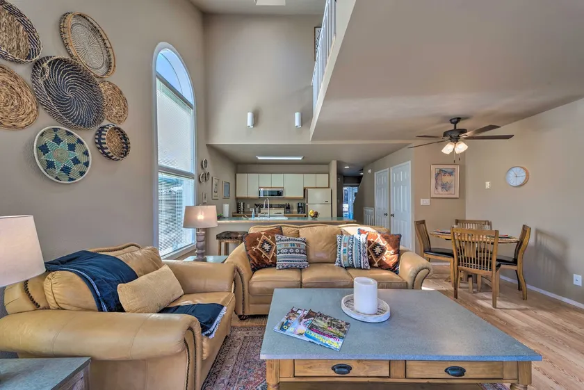 Cloudcroft Townhome w/ Deck - 1 Mi to Burro Ave! - Image 1