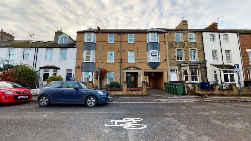 Bridge View Oxford city centre 1 BR apartment - Image 1