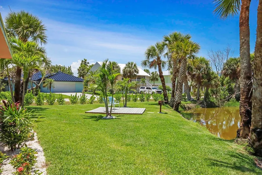 West End Paradise Unit Coral 4 - One bedroom efficiency suite - Image 1