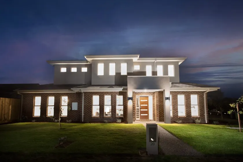 Luxury Pet-Friendly 4BR Home Walk to Beach - Image 1