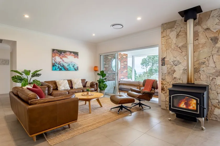 Summerville Treetops - A Stunning Valley Retreat - Image 1