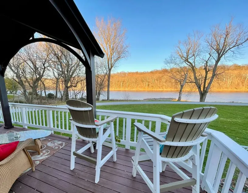 Plum Lazy on the Potomac - Image 1