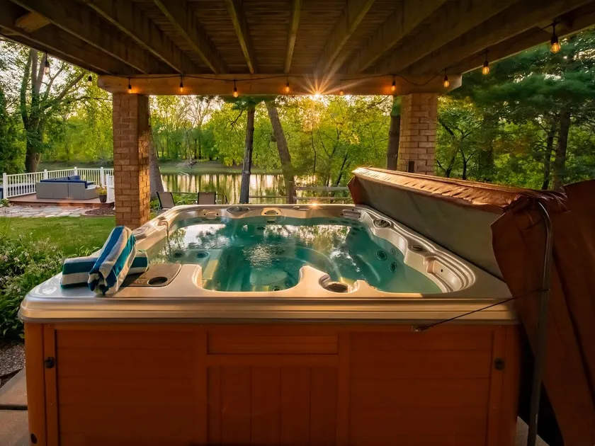 Spacious Riverview Home | Gather, Relax & Soak - Image 1
