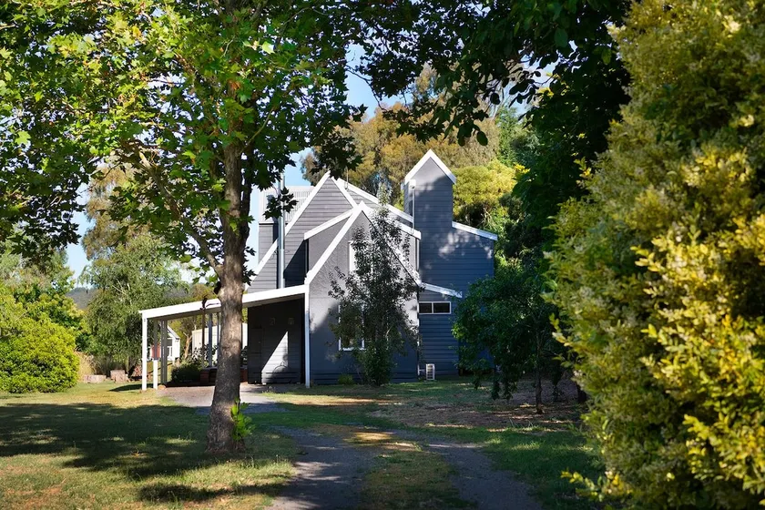 Morton House - Image 1