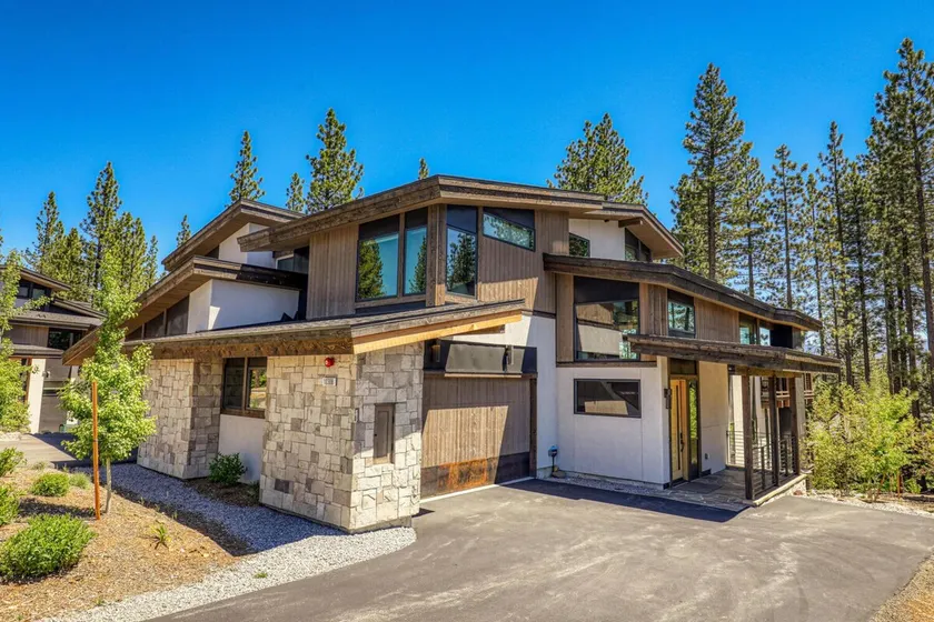 Gezellig House, Lake Tahoe Schaffer's Mill Home, Private Hot Tub, Ski & Golf! - Image 1
