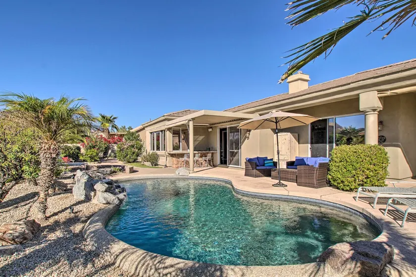 Mtn View! Group-Friendly Getaway in Fountain Hills - Image 1