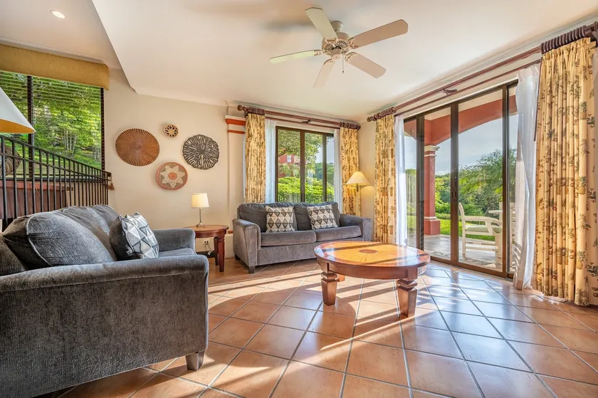 Sunshine Getaway- Lovely Golf Front Villa - Image 1