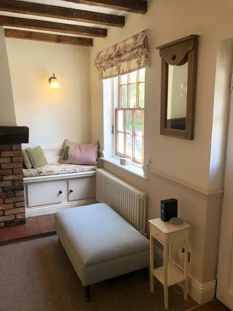 Rock View Cottage, 2 bedrooms near Alton Towers - Image 1