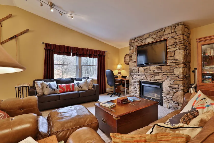 Tanglewood Blues: Amazing Home w/ Hot Tub,Location - Image 1