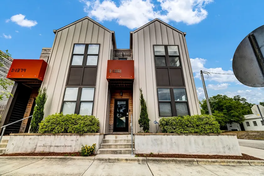 Modern Flat - Downtown - Image 1