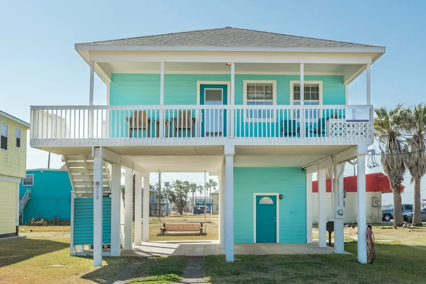 Blue Haven - Cozy, Cute, Just a Skip to the Shore! - Image 1