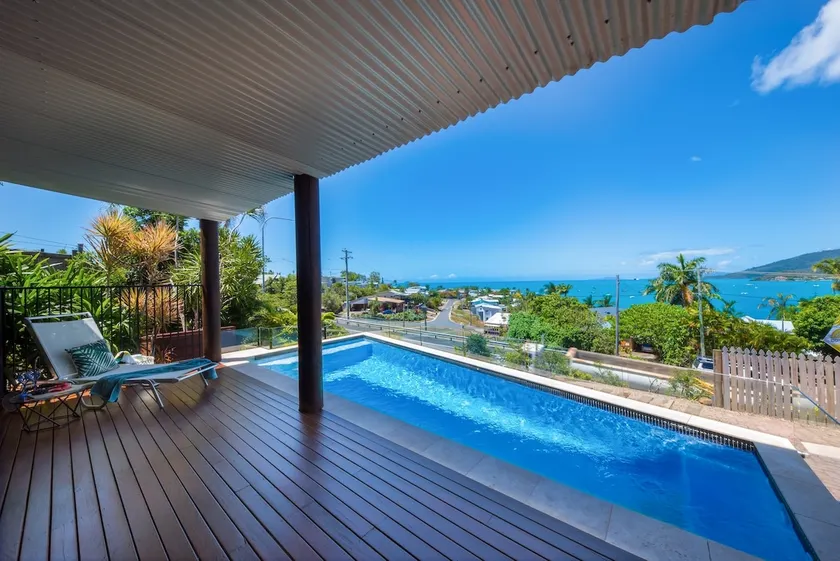 49 On Airlie - Airlie Beach - Image 1