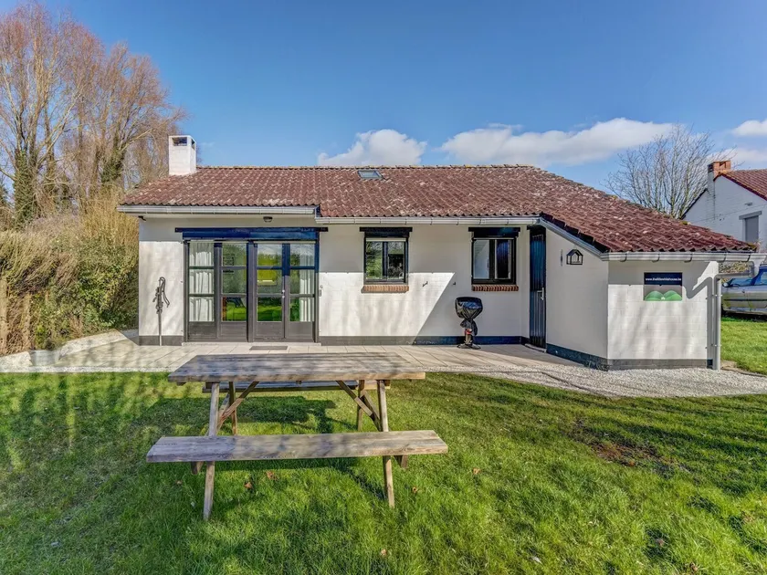 Sommerhus i Heuvelland med have - Image 1