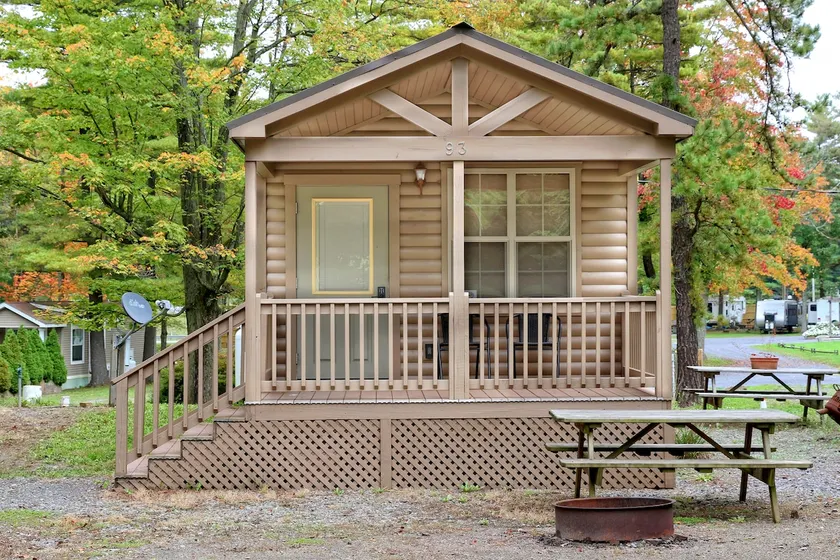 Cozy Woodland 1-Bedroom Cabin - Image 1