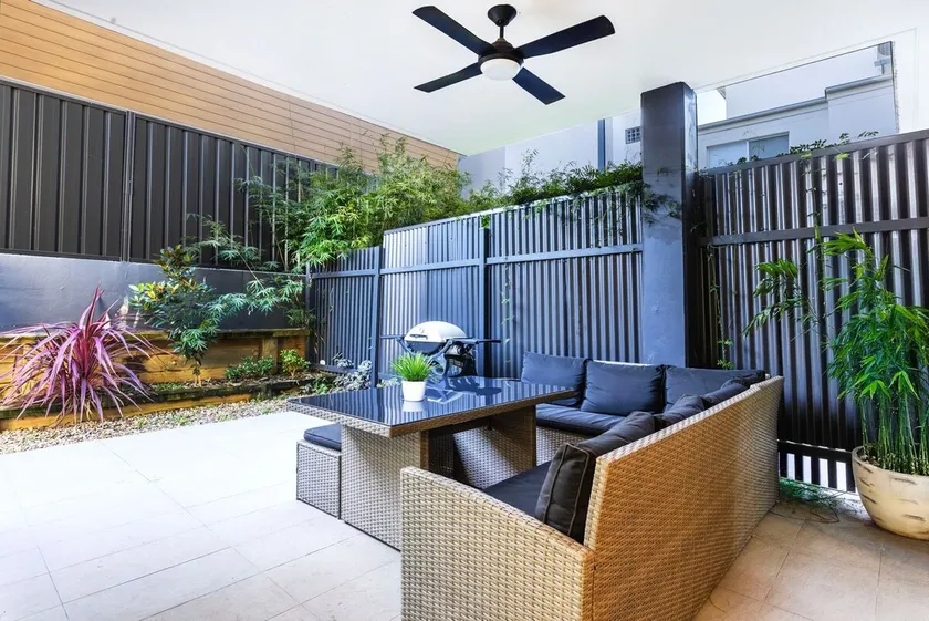 Husky Sands I Pet Friendly I 5 Mins Walk to Beach - Image 1
