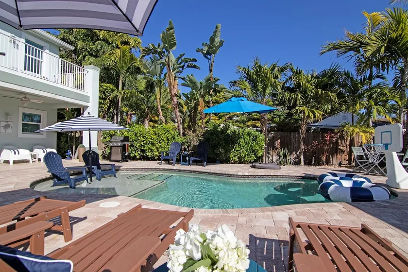 Paradise Breezes & Cottage House, Delray Beach - Image 1