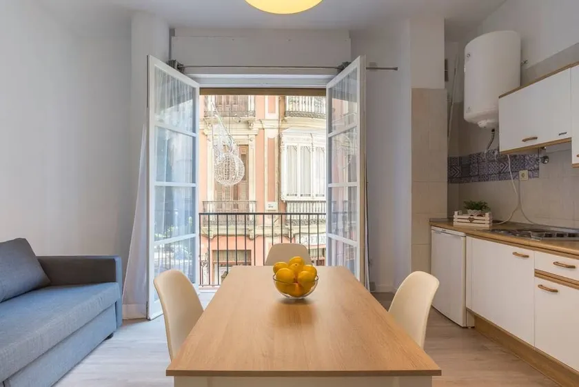 Maria Del Mar Apartments, Cathedral Suite 1 - Image 1