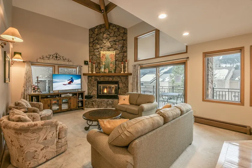 Renovated Townhome For Family Summer Getaway! - Image 1