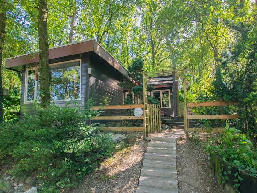 Romantic cottage with sauna in the woods - Image 1