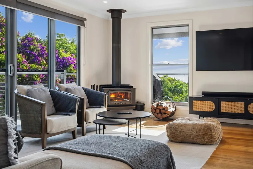Flaxton Garden Home with Spectacular Coastal Views - Image 1