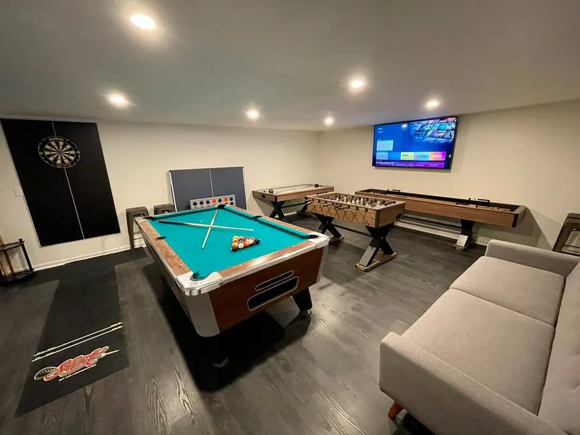 Forest cabin: hot tub, fire pit & game room - Image 1