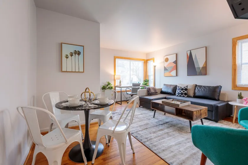 Stylish & Spacious Royal Oak Getaway! - Image 1