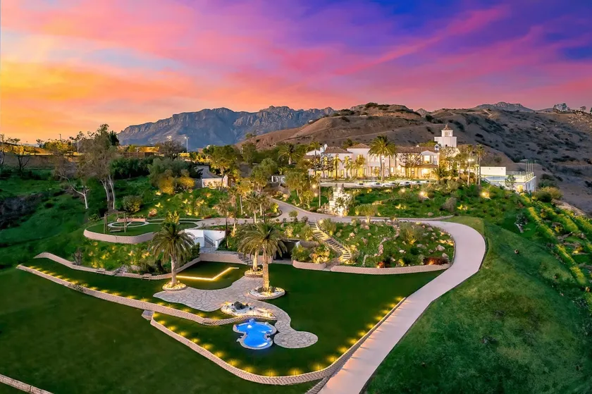 The Malibu Dream Resort - Image 1