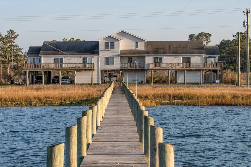 Sunny Shack by Seaside Vacations & Sales - Image 1