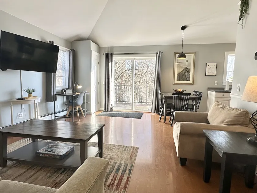 2 BR Home w/ Pondside View Backyard [Maine Escape] - Image 1