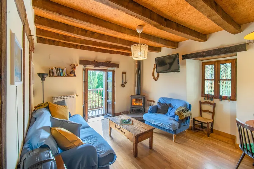 Spacious apartment in the Navarrese Pyrenees - Image 1